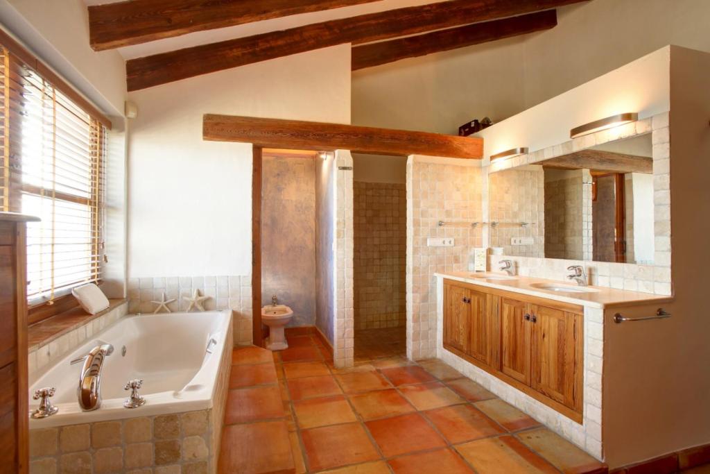 4 bed country houses - fincas in Moraira