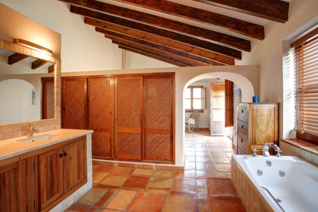 4 bed country houses - fincas in Moraira