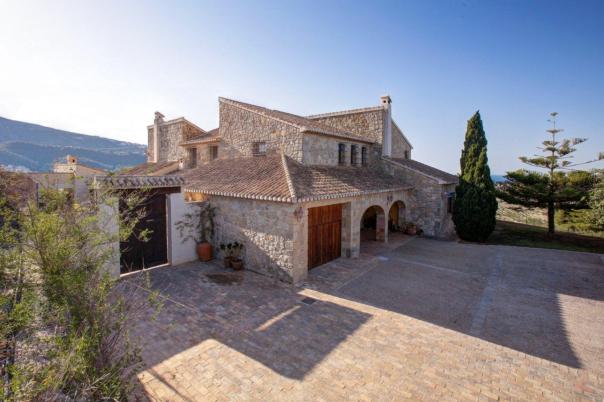 4 bed country houses - fincas in Moraira