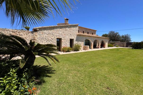 3 bed finca in Benissa