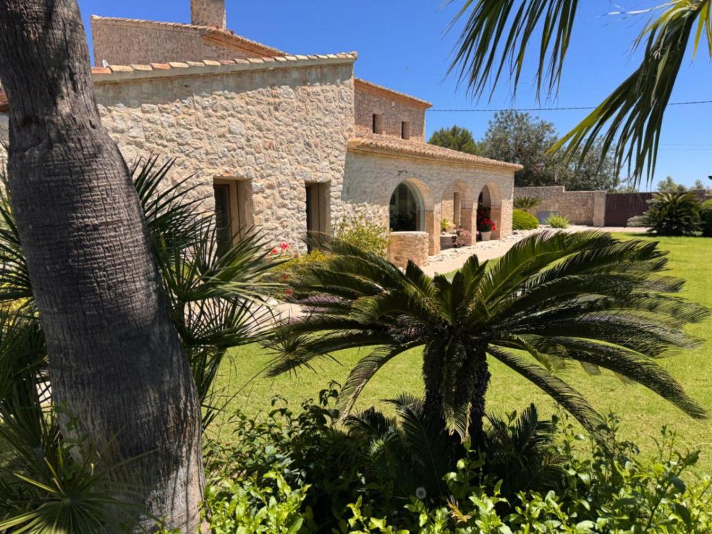 3 bed finca in Benissa