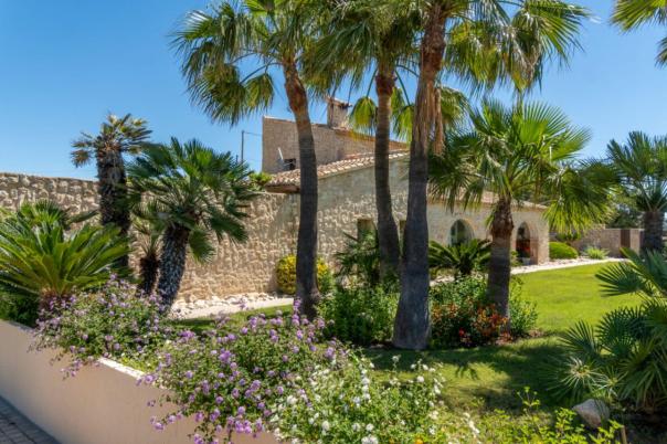 3 bed finca in Benissa