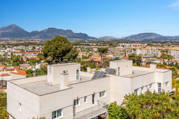 4 bed villa in Albir