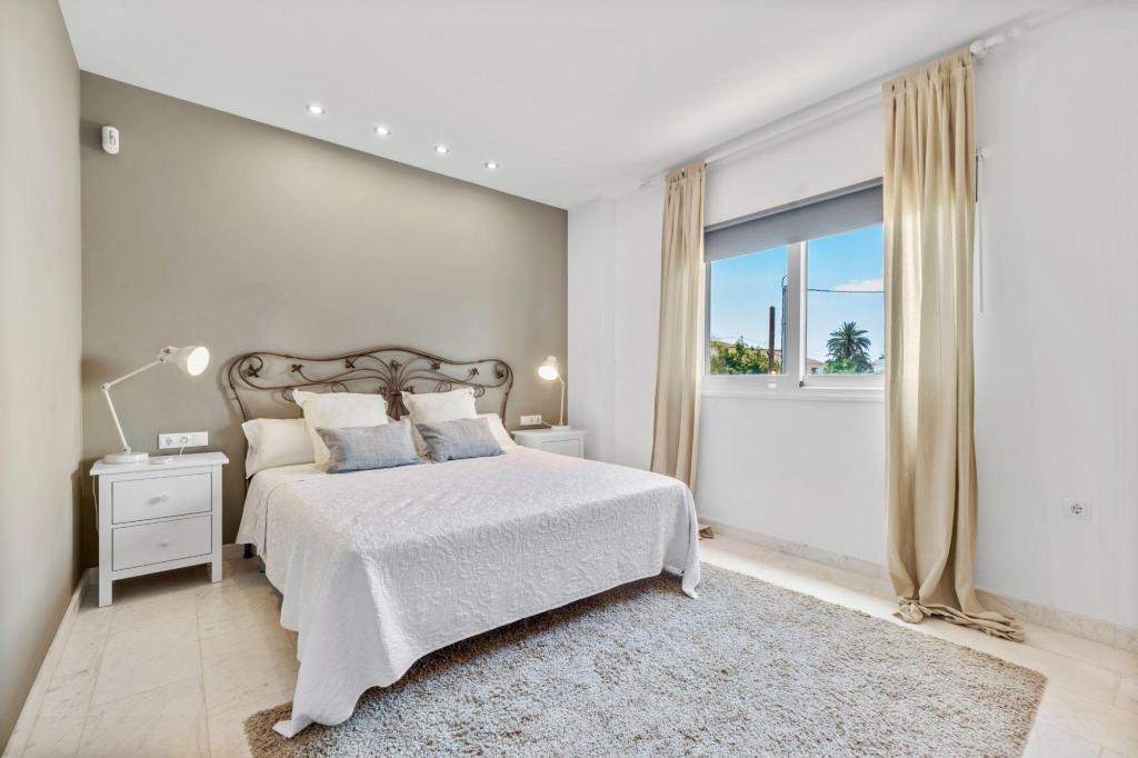 4 bed villa in Albir