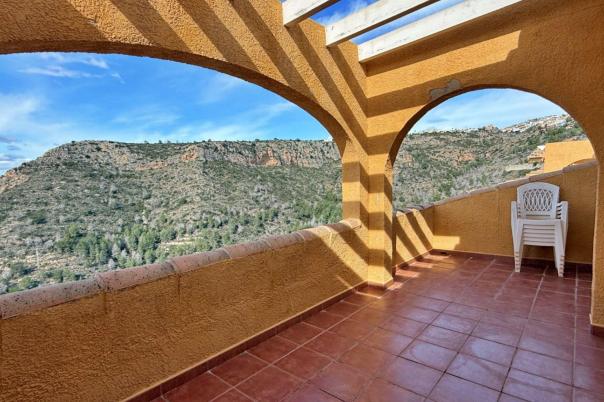 2 bed apartment in Benitachell