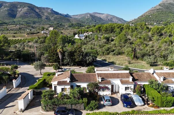 2 bed villa in Murla