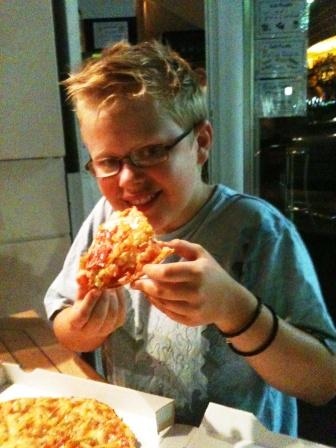 PIZZERIA RICO SABOR- Pizza Take Away