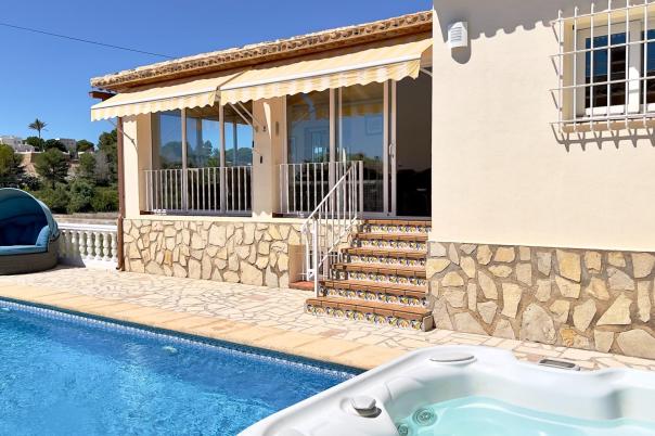 6 bed villa in Moraira