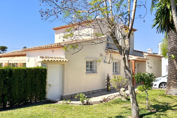 6 bed villa in Moraira
