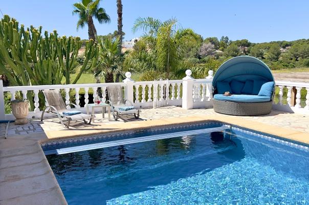 6 bed villa in Moraira