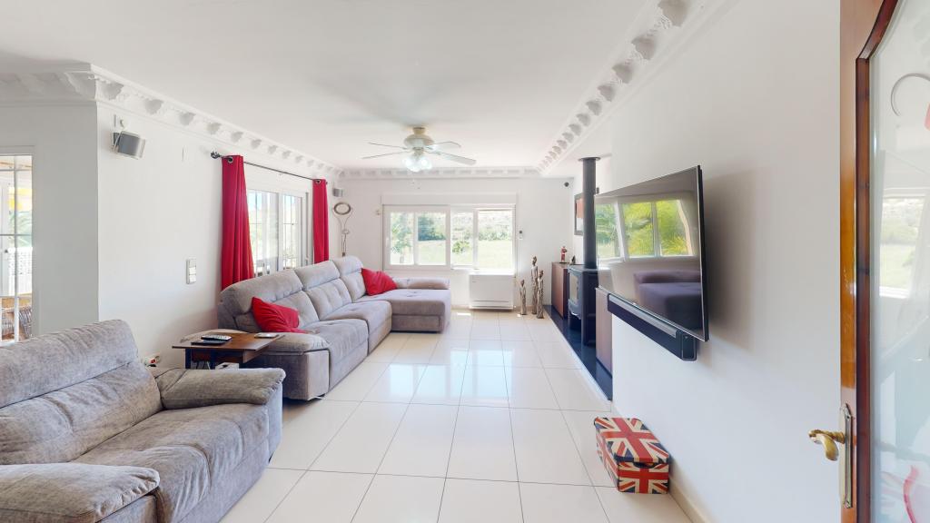 6 bed villa in Moraira