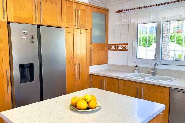 6 bed villa in Moraira