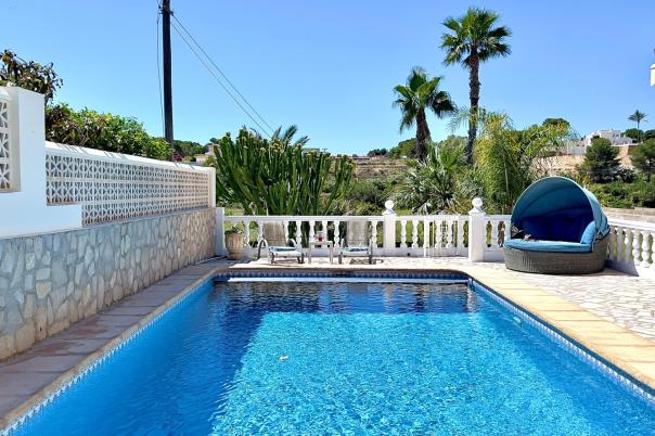 6 bed villa in Moraira