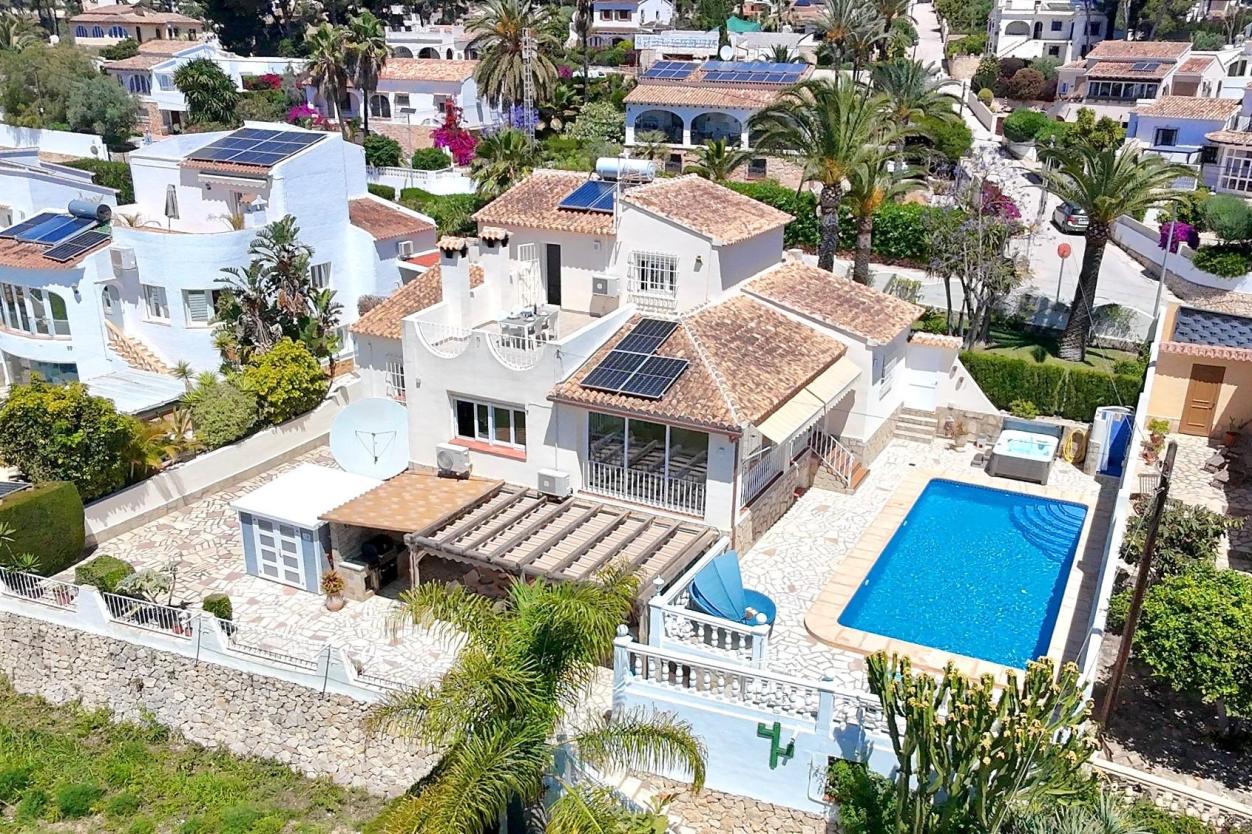 6 bed villa in Moraira
