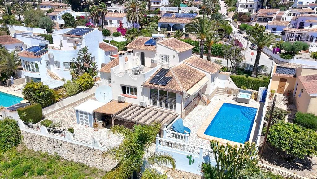 6 bed villa in Moraira