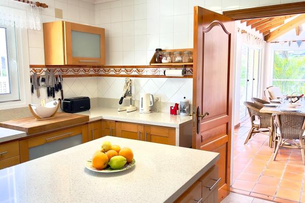 6 bed villa in Moraira