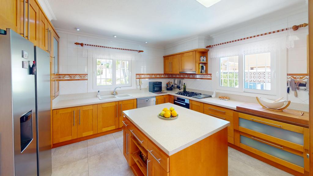 6 bed villa in Moraira