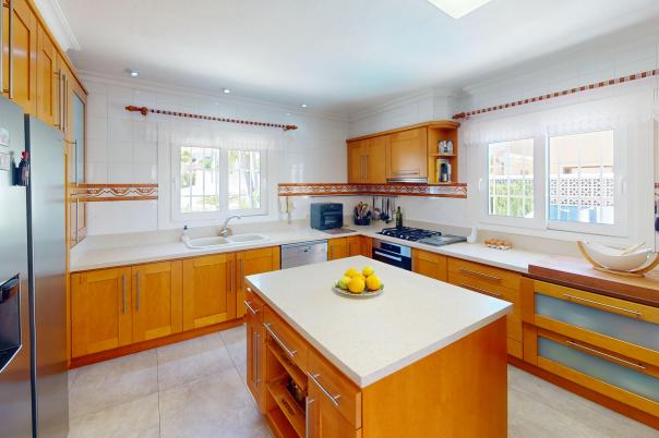 6 bed villa in Moraira