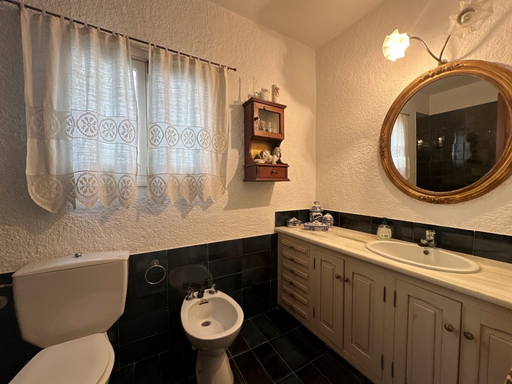 6 bed town_house in Benissa