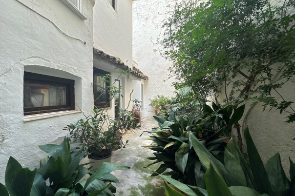 6 bed town_house in Benissa
