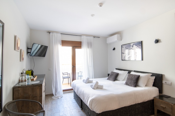 5 bed commercial in Javea