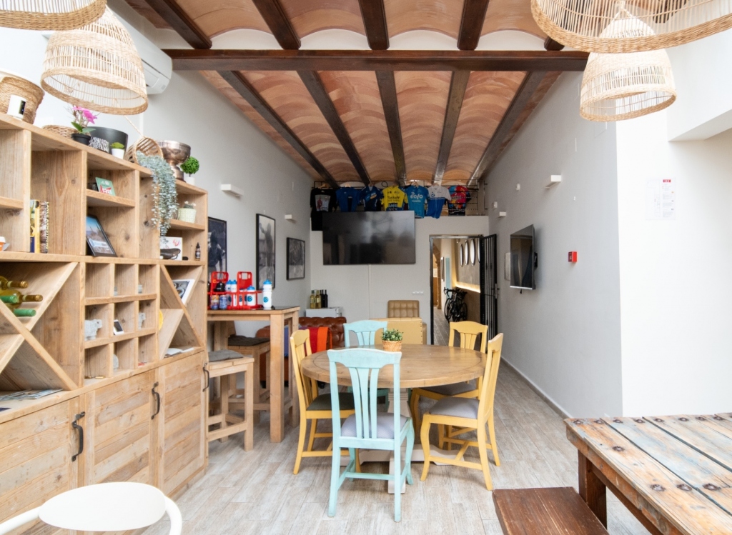 5 bed commercial in Javea