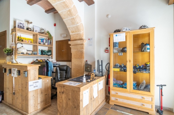 5 bed commercial in Javea