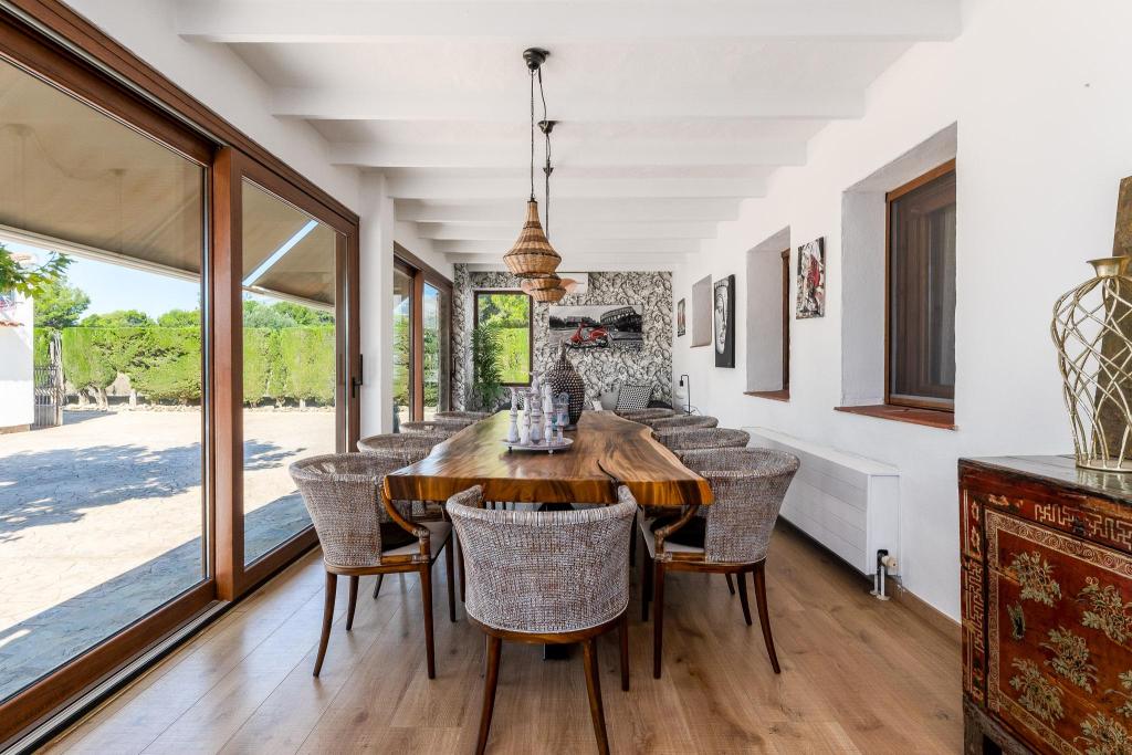 5 bed villa in Alfaz del Pi