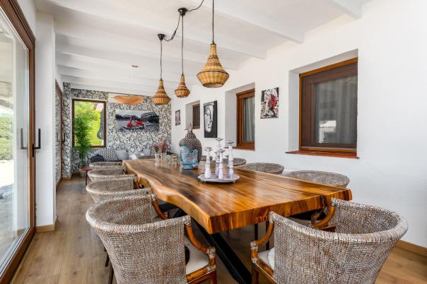 5 bed villa in Alfaz del Pi