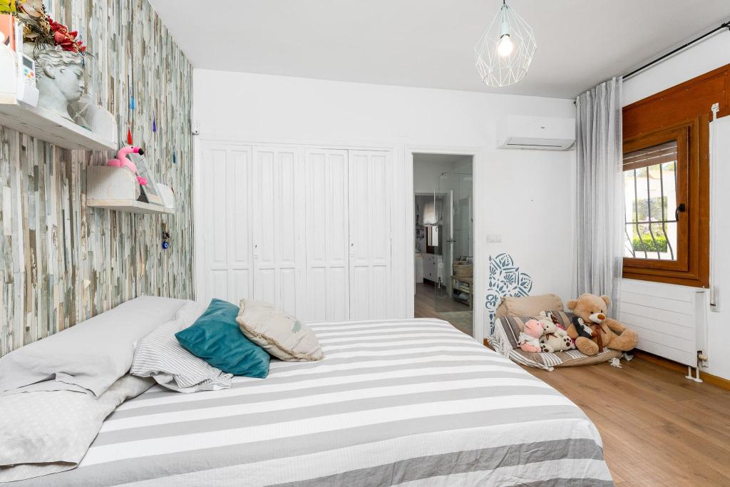 5 bed villa in Alfaz del Pi