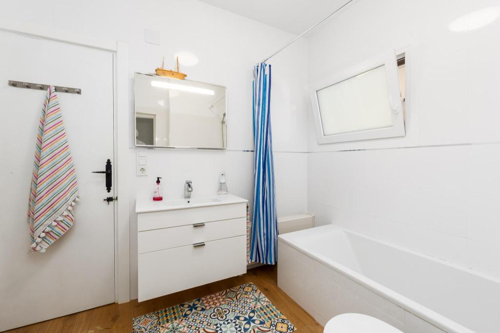 5 bed villa in Alfaz del Pi