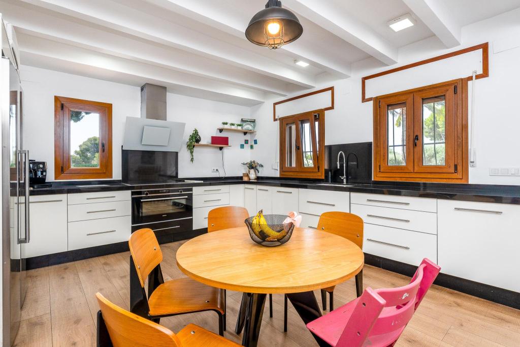 5 bed villa in Alfaz del Pi