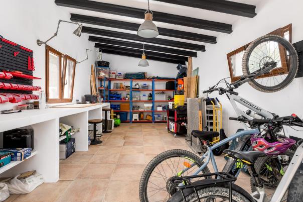 5 bed villa in Alfaz del Pi