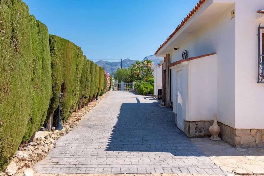 5 bed villa in Alfaz del Pi