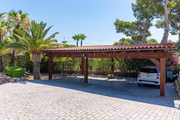 5 bed villa in Alfaz del Pi