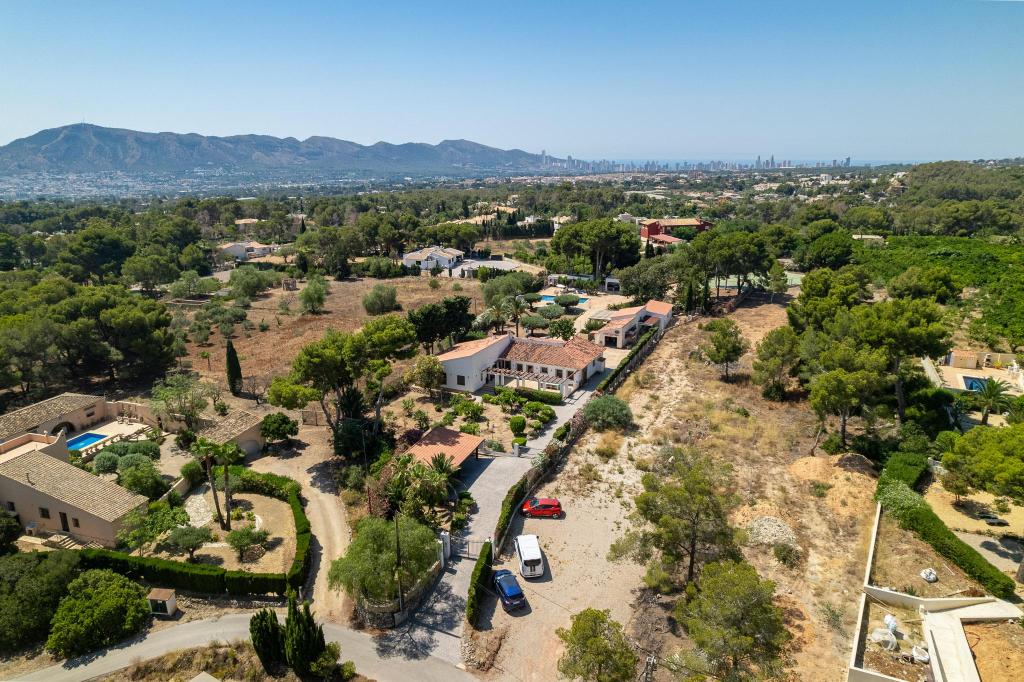 5 bed villa in Alfaz del Pi