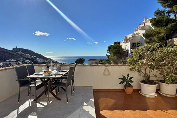 2 bed apartment in Moraira
