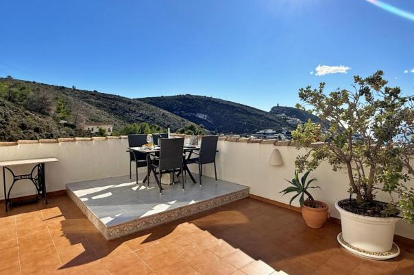 2 bed apartment in Moraira