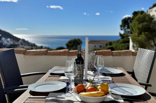 2 bed apartment in Moraira