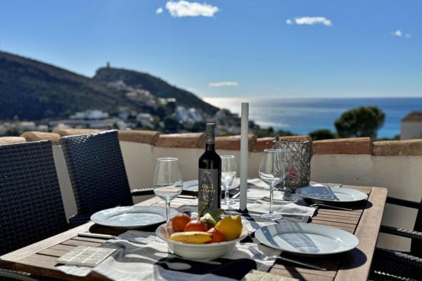 2 bed apartment in Moraira