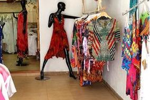 Tumi - clothing & fashion