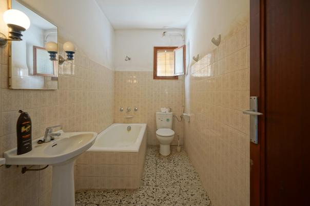 7 bed town_house in Benissa