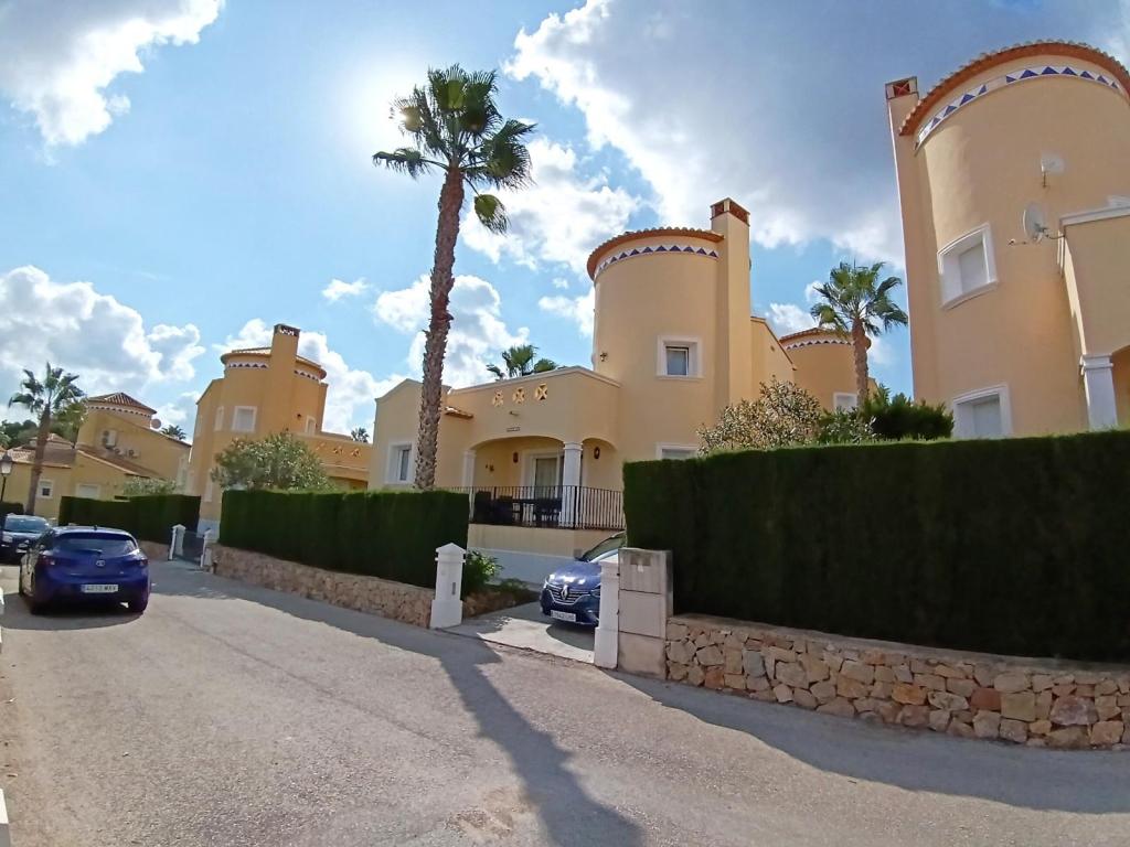 3 bed villa in Denia
