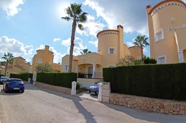 3 bed villa in Denia