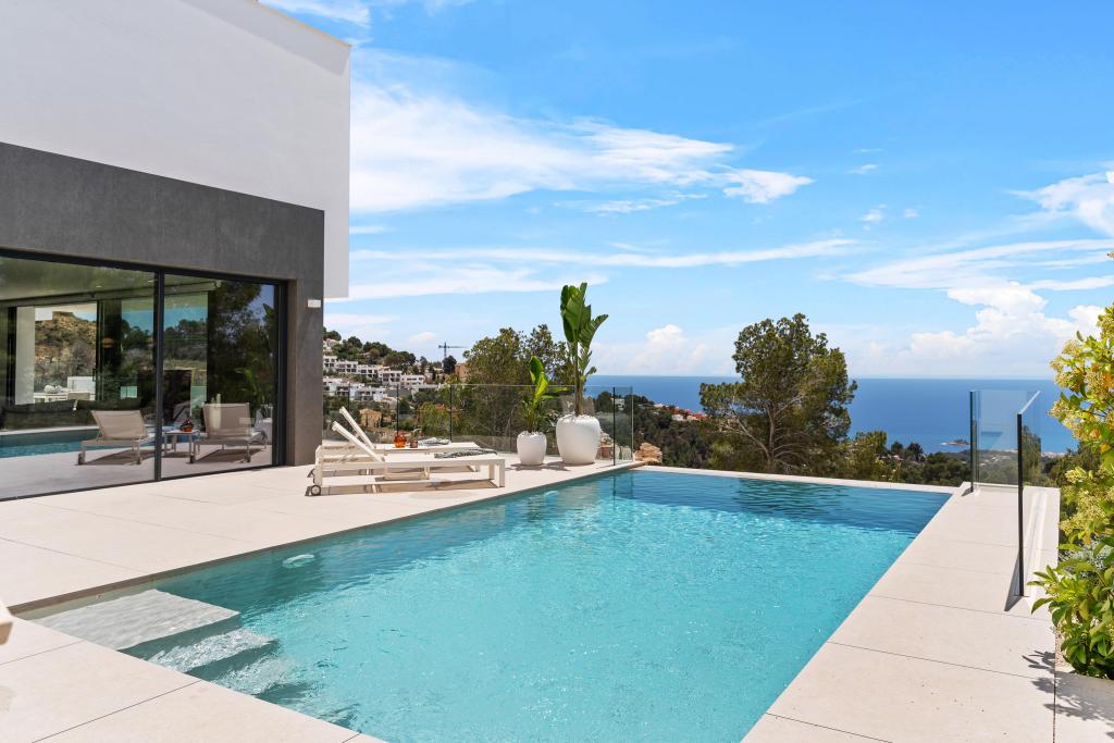 4 bed villa in Altea
