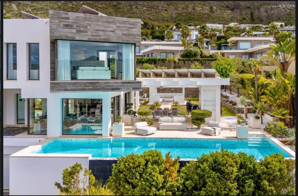 5 bed casa / chalet in Jávea