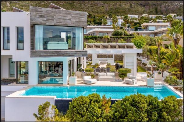 5 bed casa / chalet in Jávea
