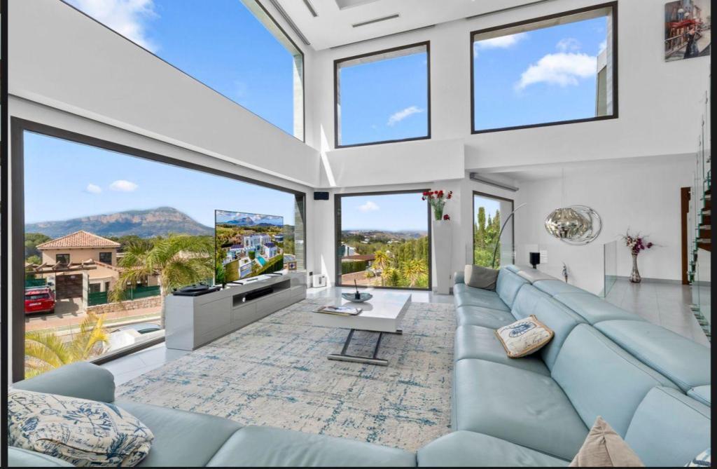 5 bed casa / chalet in Jávea
