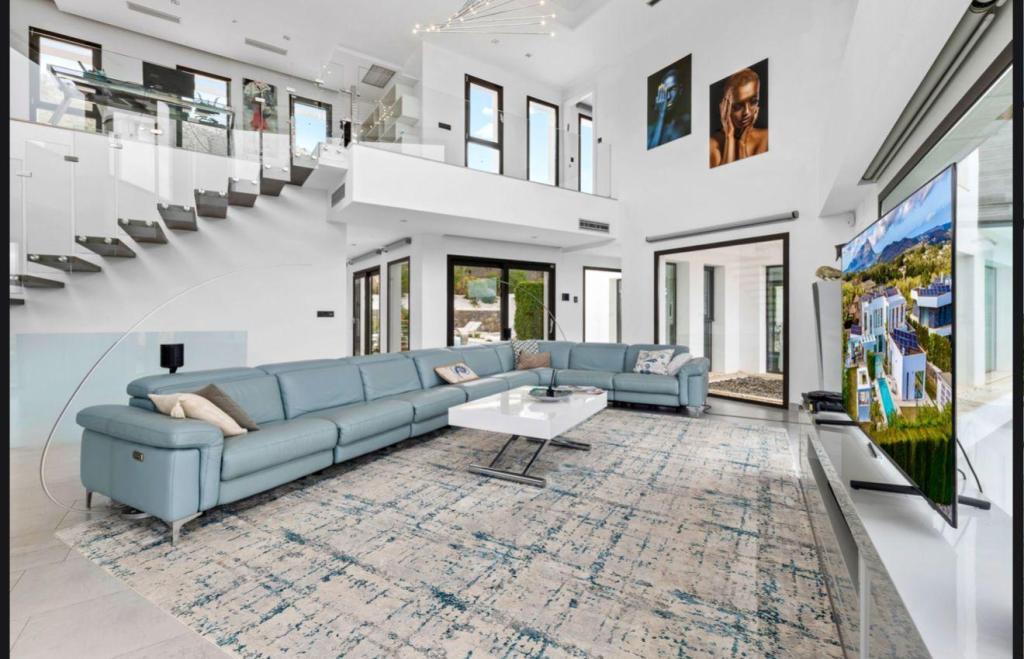 5 bed casa / chalet in Jávea