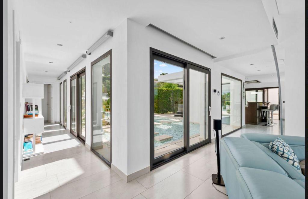 5 bed casa / chalet in Jávea